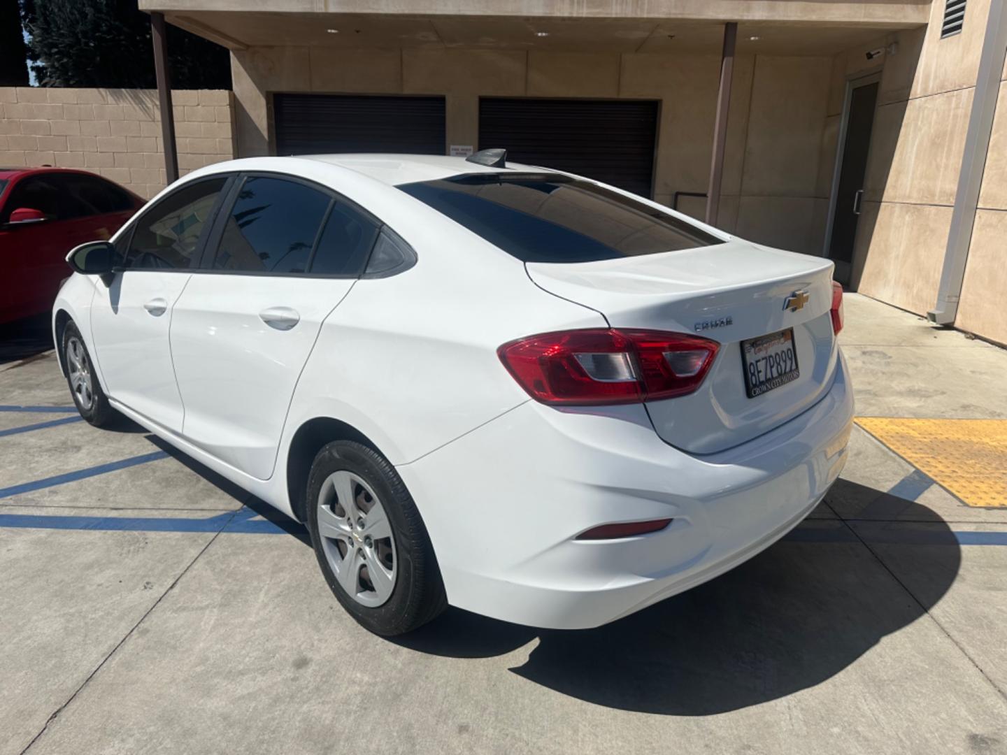 2018 WHITE /Black Chevrolet Cruze Cloth (1G1BC5SM6J7) with an 4Cylinder engine, Automatic transmission, located at 30 S. Berkeley Avenue, Pasadena, CA, 91107, (626) 248-7567, 34.145447, -118.109398 - Photo#2